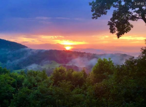 Hoot Owl Cabin - 5 Star Mtn Sunset Views - Hot Tub